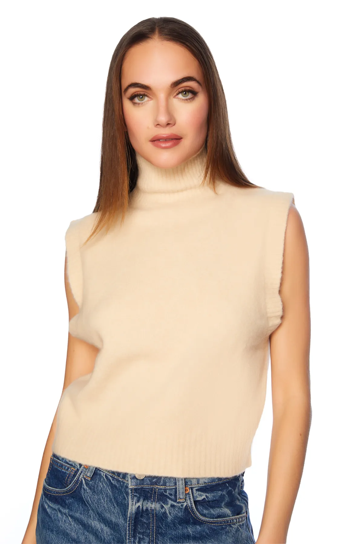 Mapache Mock Neck Vest